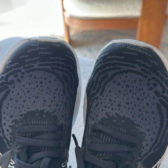 New Balance Fresh Foam 9 - Picture 8 of 10